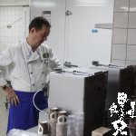 20121027-061030